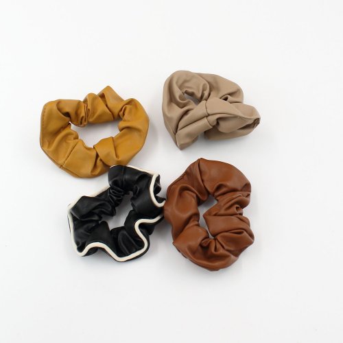 ΣΟΥΡΑ ΜΑΛΛΙΩΝ ΔΕΡΜΑΤΙΝΗ scrunchies